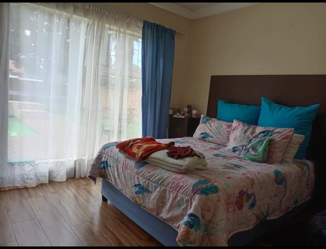4 BEDROOM HOUSE FOR SALE IN VANDERBIJLPARK SE 4